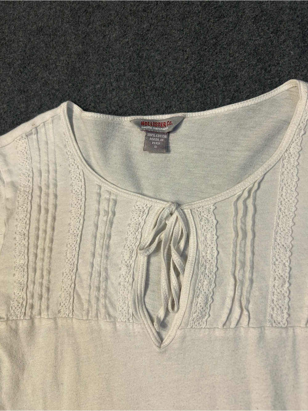 White Hollister & Co Longsleeve - Picture 3 of 5